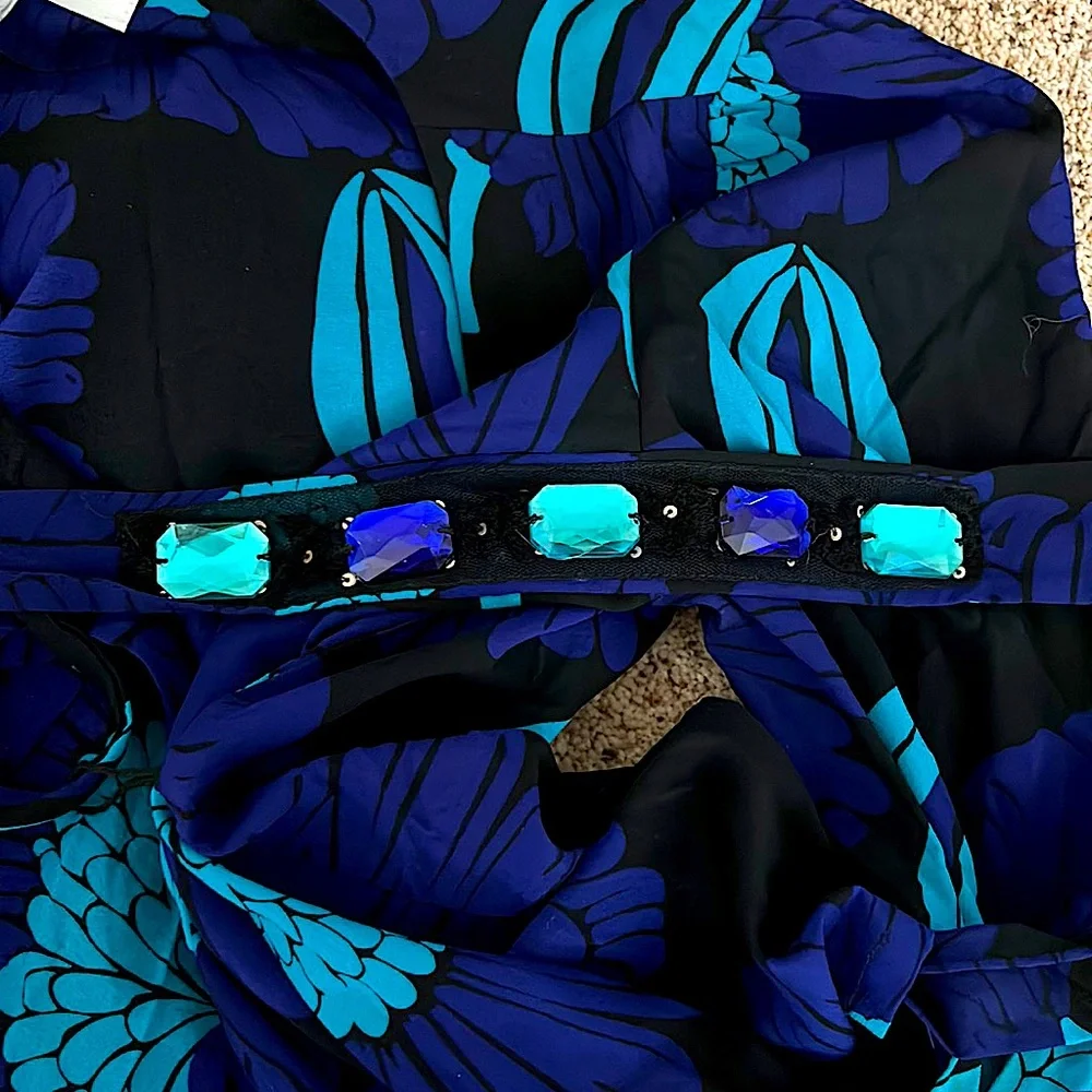 Trina Turk Beautiful Silk Wrap Front Tie Purple/Turquoise Blouse Top Size S 🔥🔥 - Picture 4 of 5
